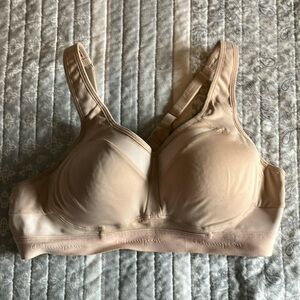 Champion Women's Cream Sports Bra